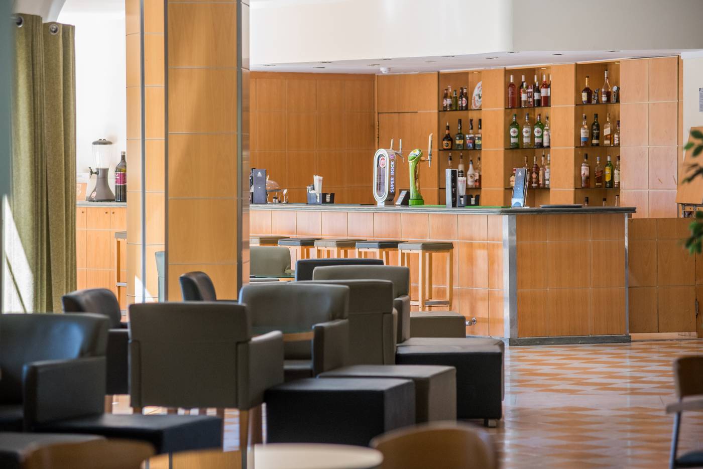 Vila-Gale-Marina-Bar-38