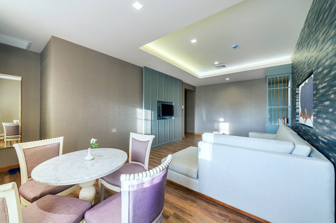 Royal-Rattanakosin-Hotel--SHA---Room-9