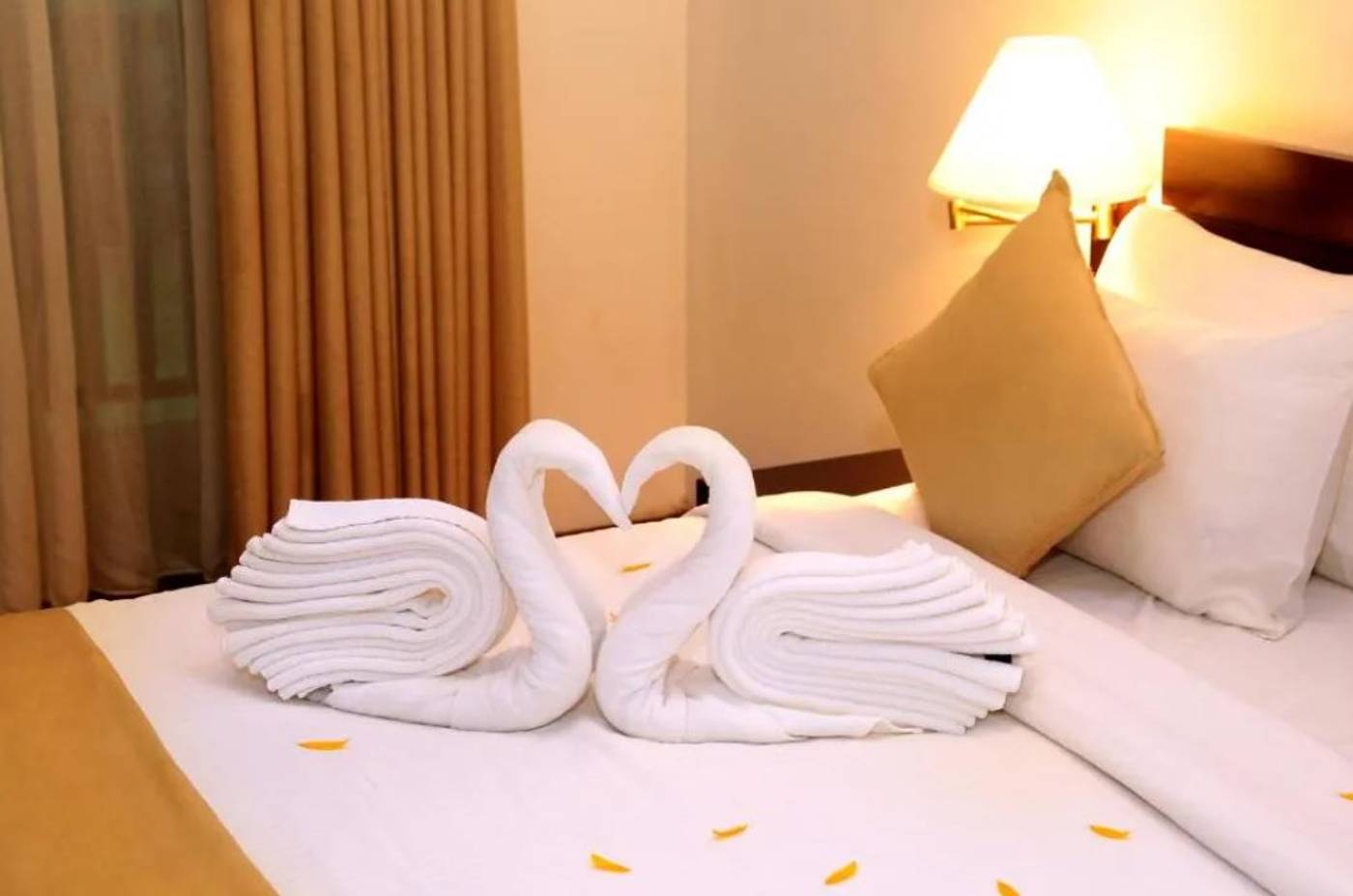 Grand-Udawalawe-Safari-Resort-Room-19