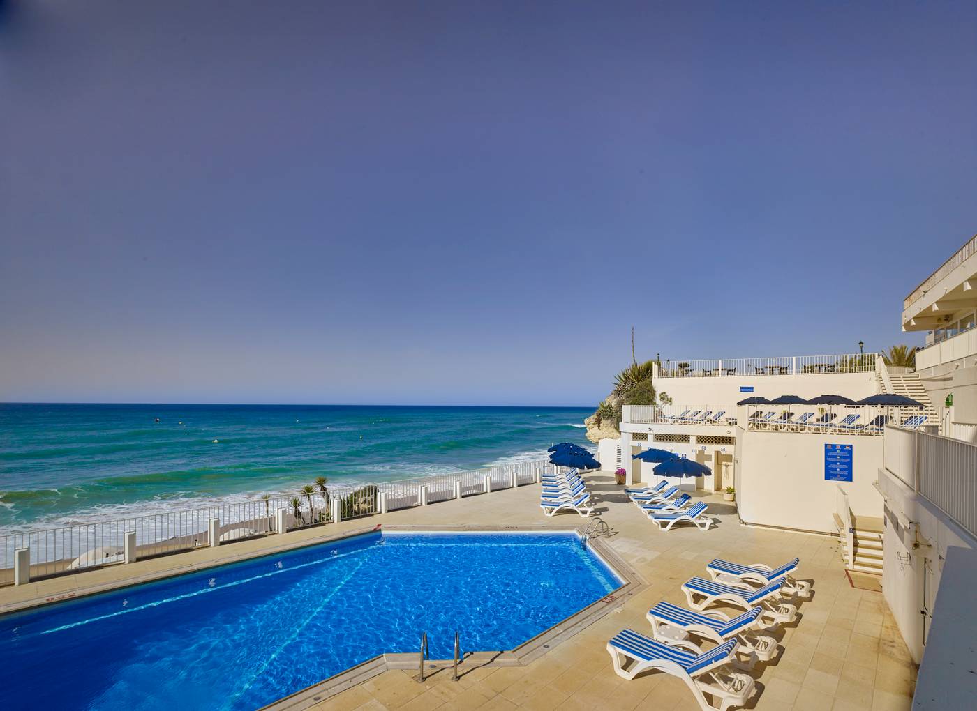 Holiday-Inn-Algarve-Pool-2