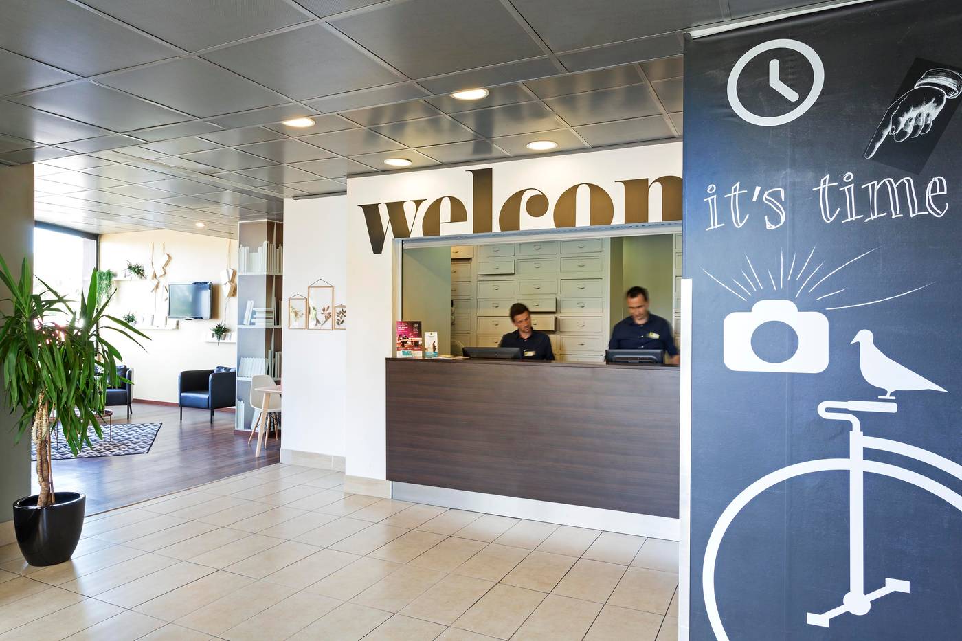 B-B-Hotel-Firenze-Novoli-Lobby-3