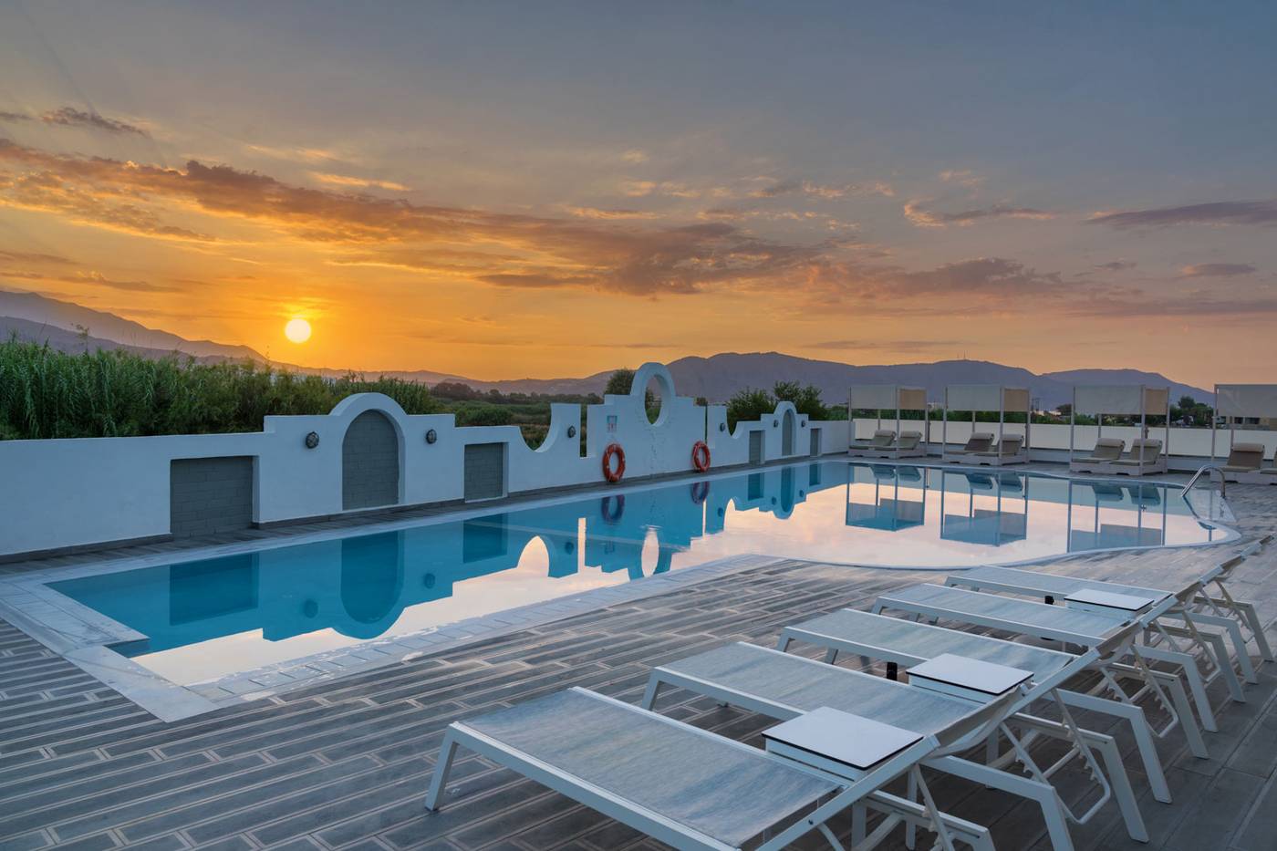 Apollo-Hotel-Pool-9