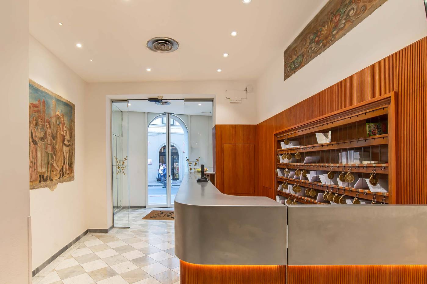 Machiavelli-Palace-Lobby-5