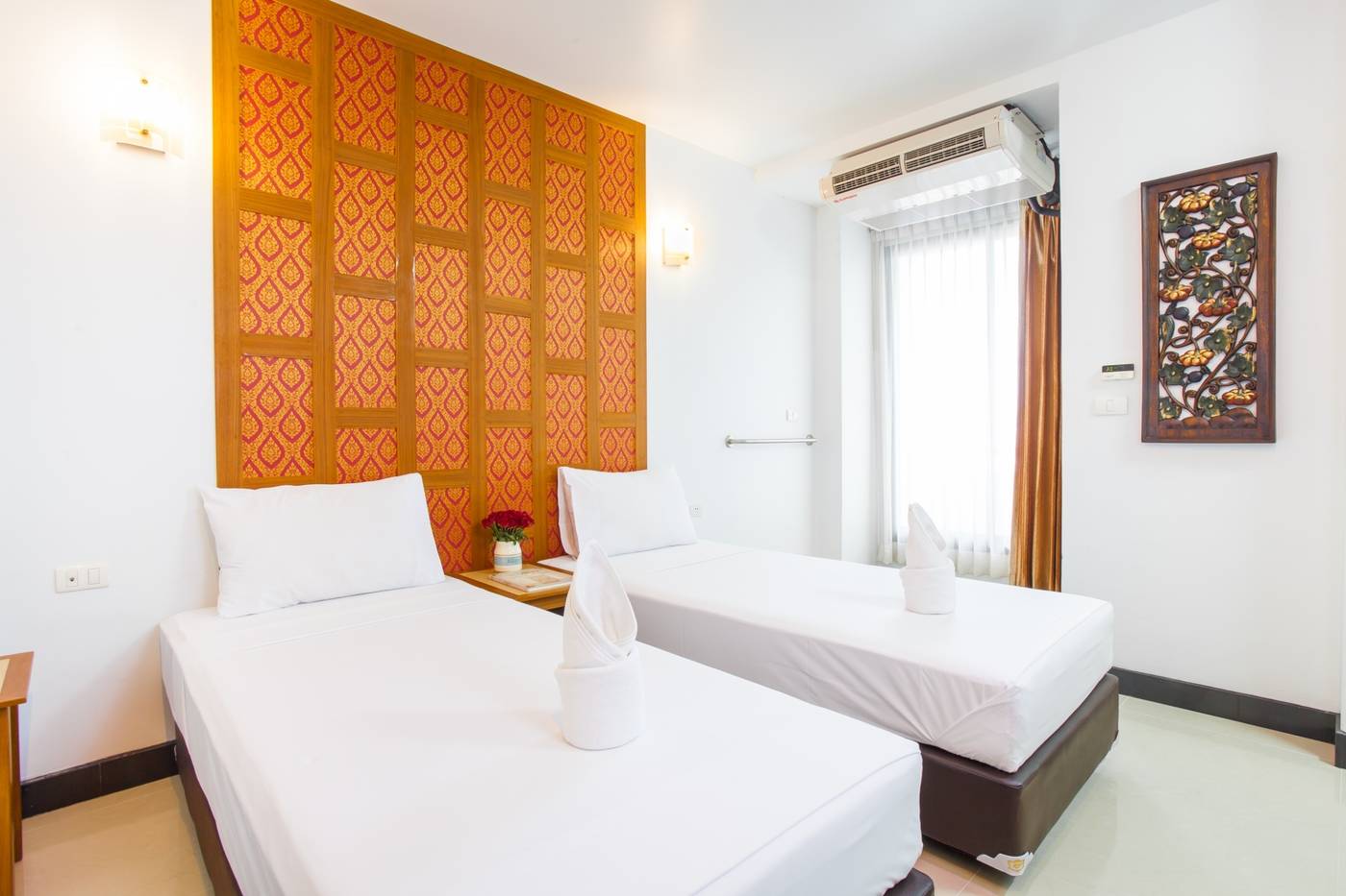 New-Siam-Palace-Ville-Hotel-Room-10