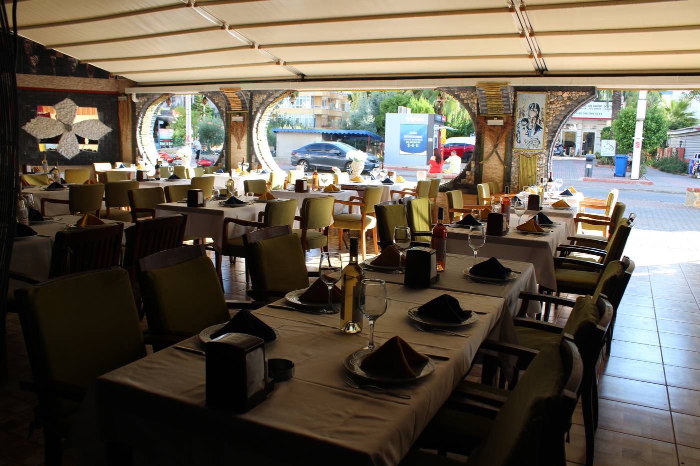 Mitos-Apartments-Restaurant-7