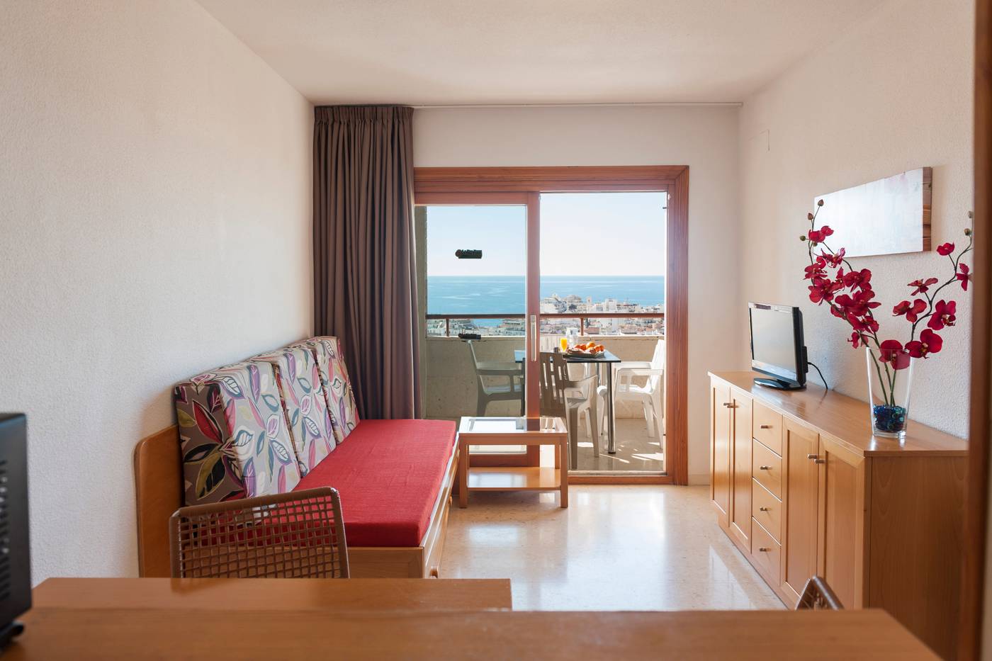 La-Era-Park-Apartments-Room-10