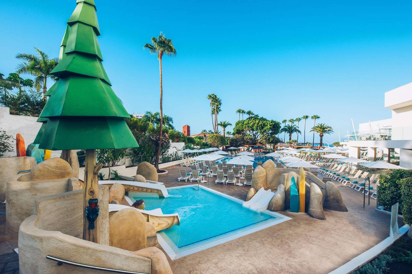 Iberostar-Waves-Bouganville-Playa-Pool-1