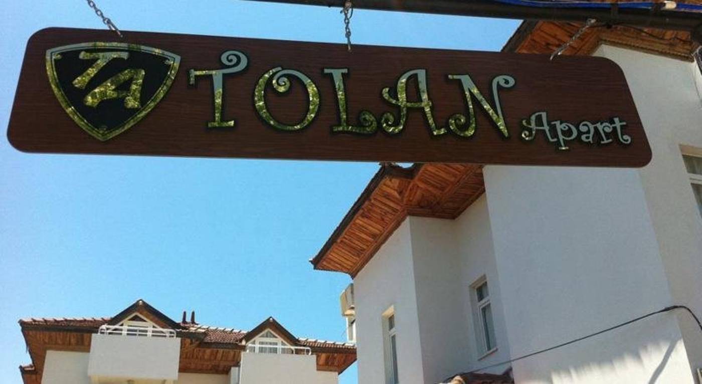 Tolan-Apartments-Lobby-13