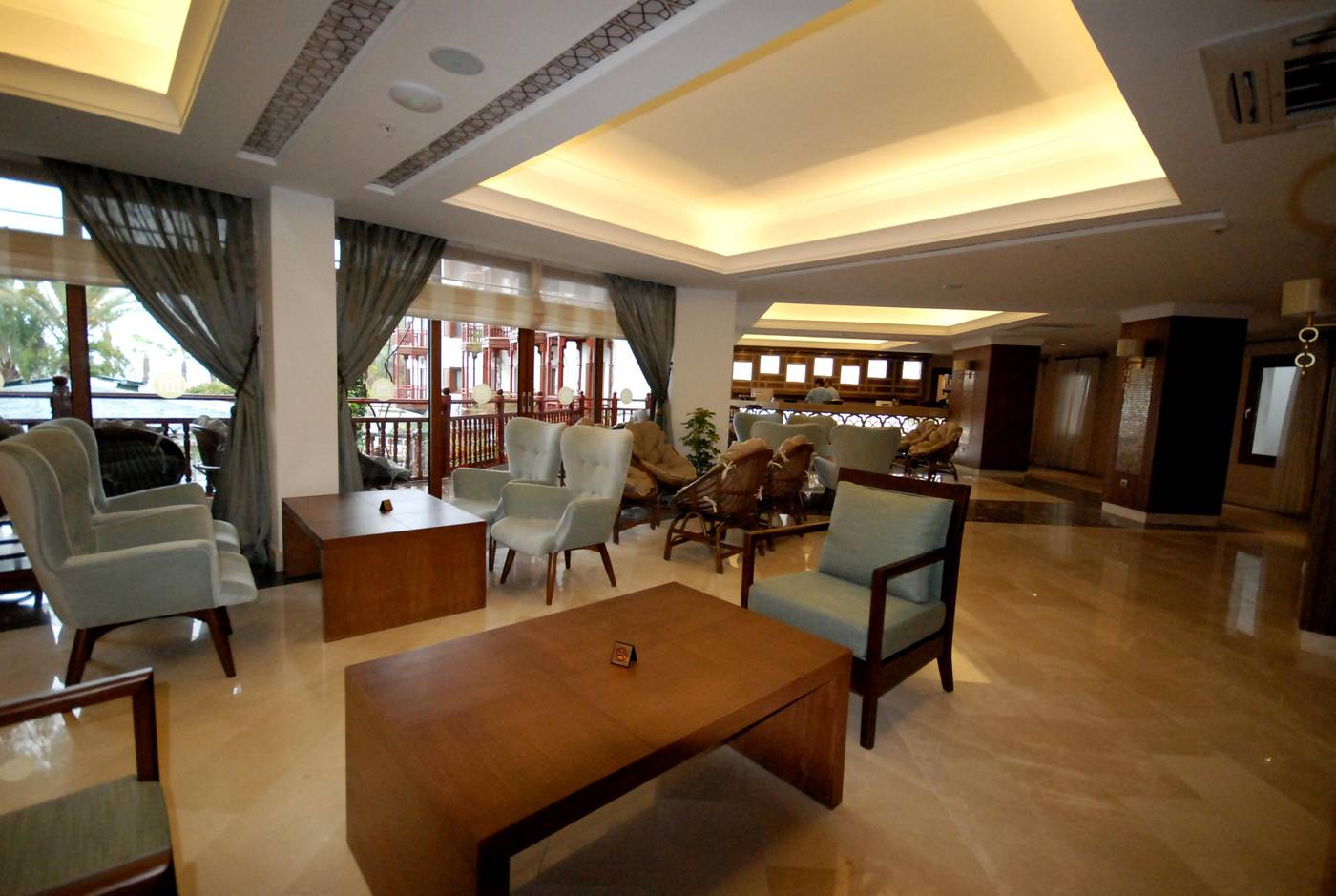 Club-and-Hotel-Letoonia-Lobby-39