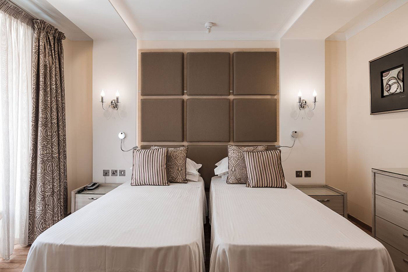 Osborne-Hotel-Room-32