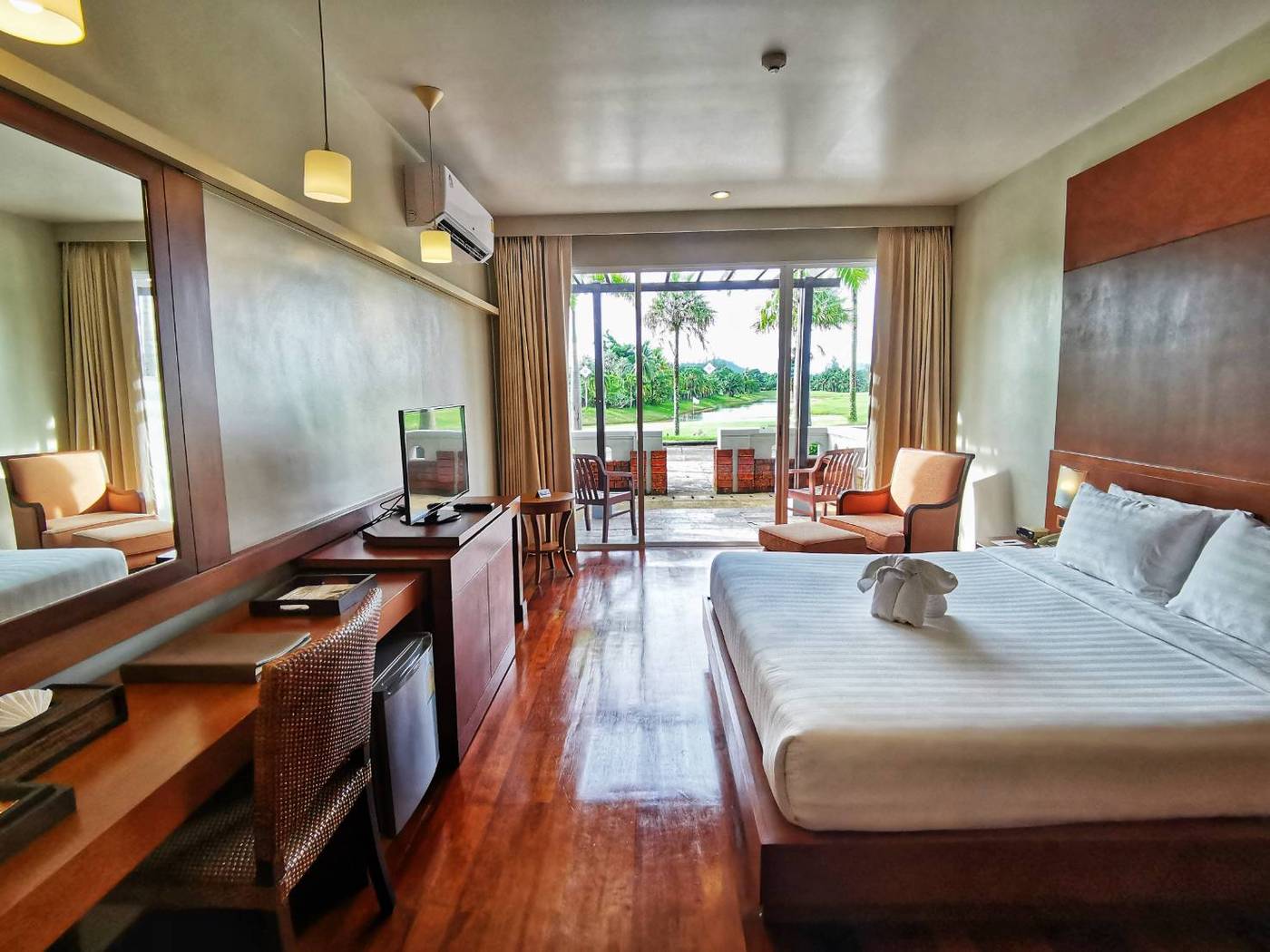 Mission-Hills-Phuket-Golf-Resort---Spa-Room-18