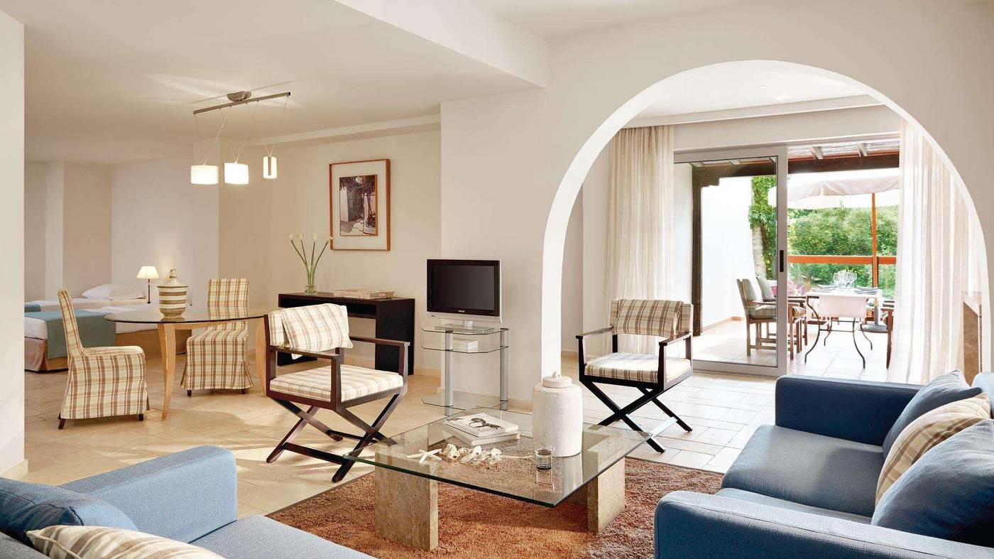 Eagles-Palace-Room-70