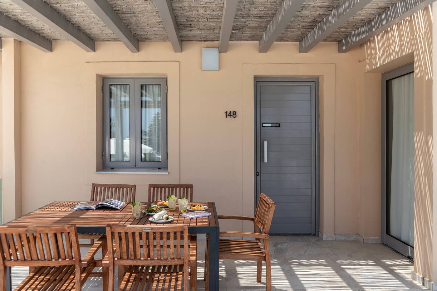 Louis-St-Elias-Resort---Waterpark-Room-34