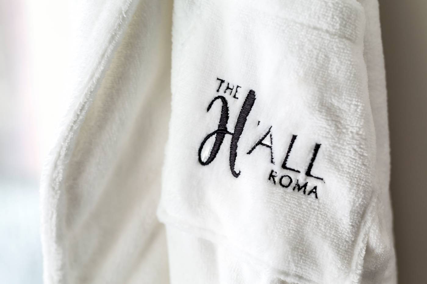 The-H-All-Tailor-Suite-Roma-Room-35