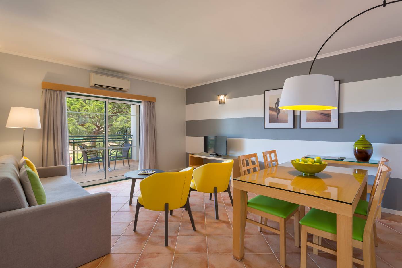 AP-Victoria-Sports---Beach-Room-20