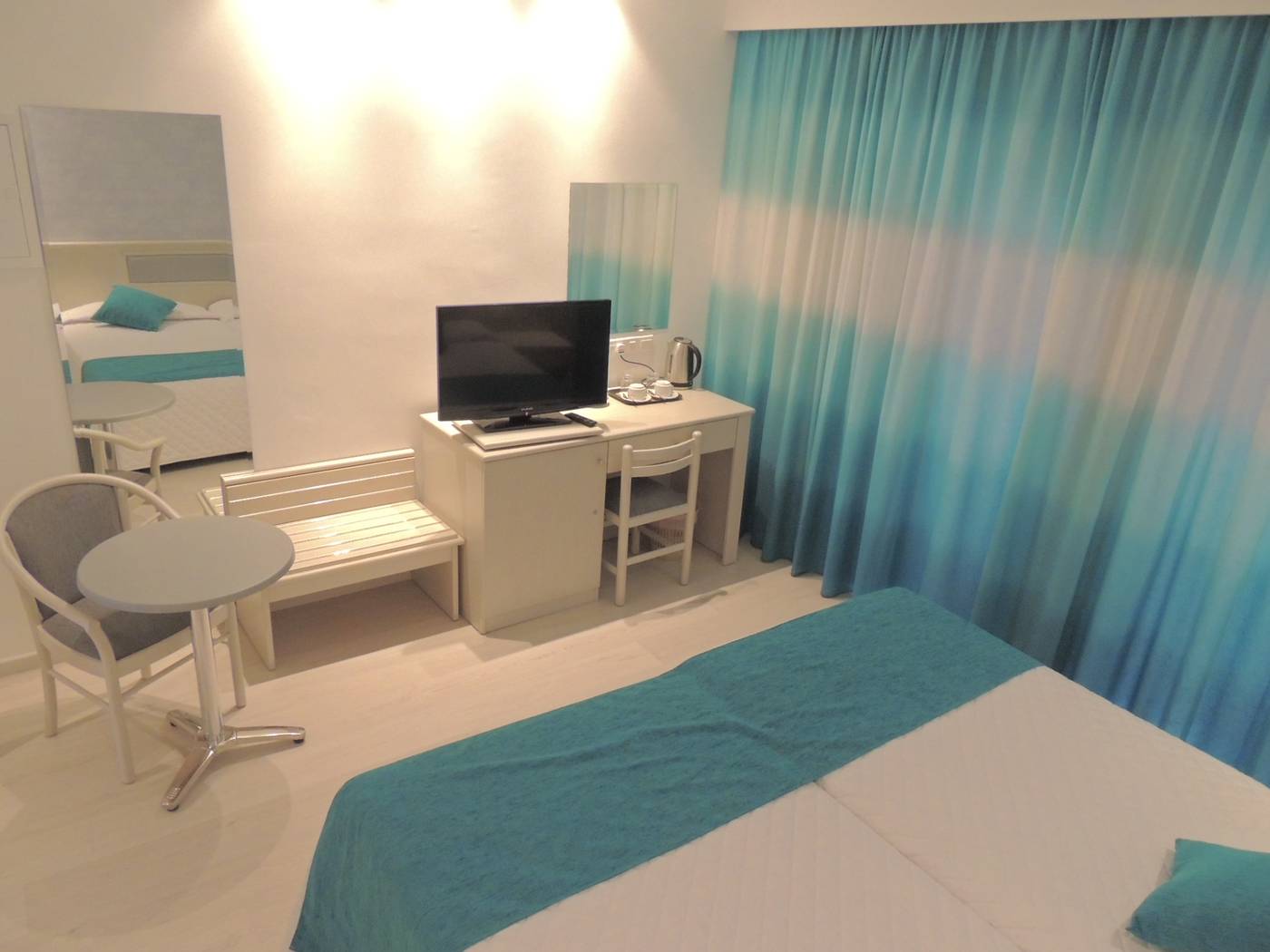 Anesis-Hotel-Room-37