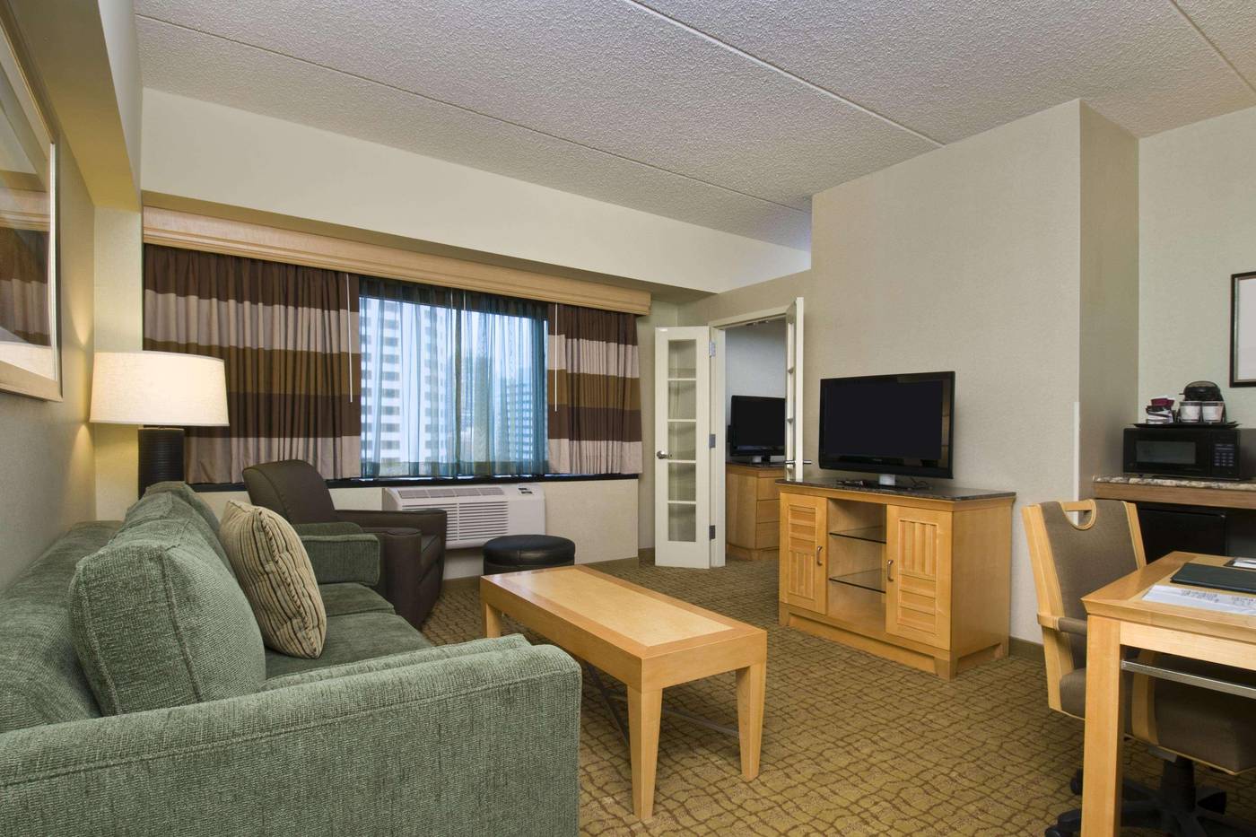 Doubletree-Hotel-Jersey-City-Room-4