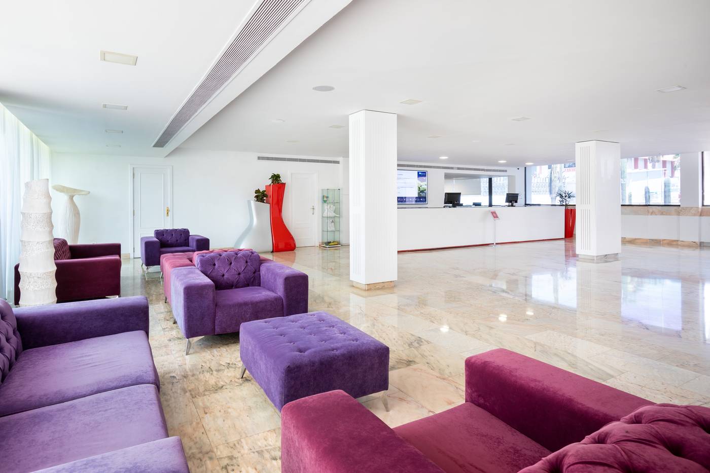 Alexandre-Hotel-La-Siesta-Lobby-38