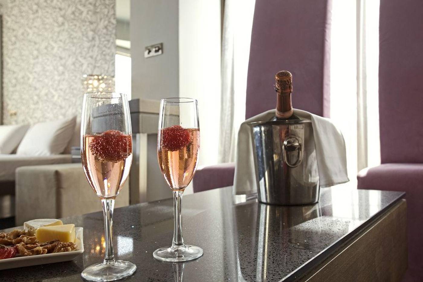 Capo-Bay-Hotel-Lobby-35