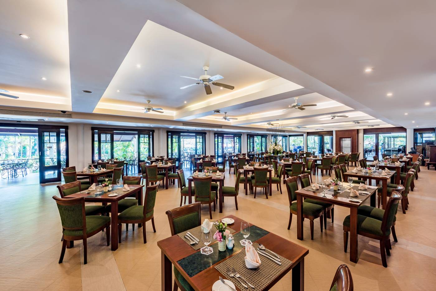 Duangjitt-Resort-Restaurant-72