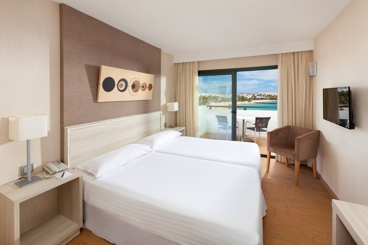 Be-Live-Experience-Lanzarote-Beach-Room-9