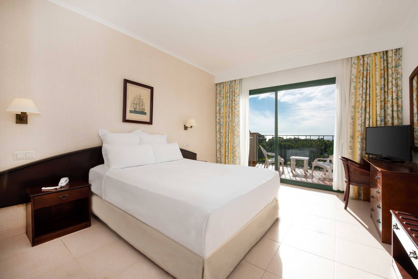 Valentin-Son-Bou-Room-30