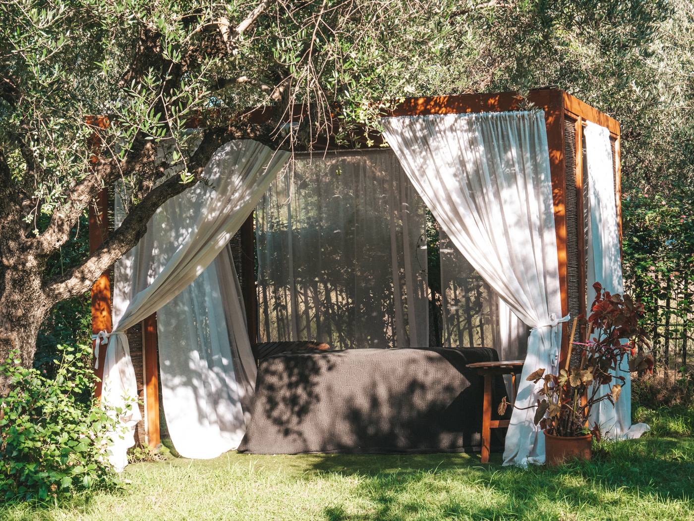 Castelli-Adults-Only-General-view-42