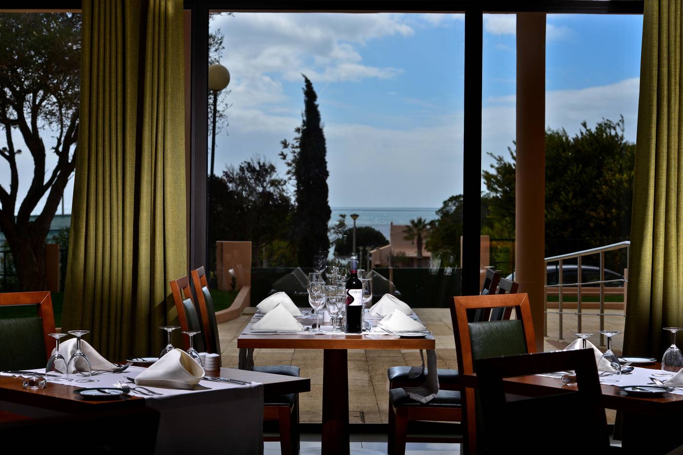 Vila-Gale-Atlantico-Restaurant-12
