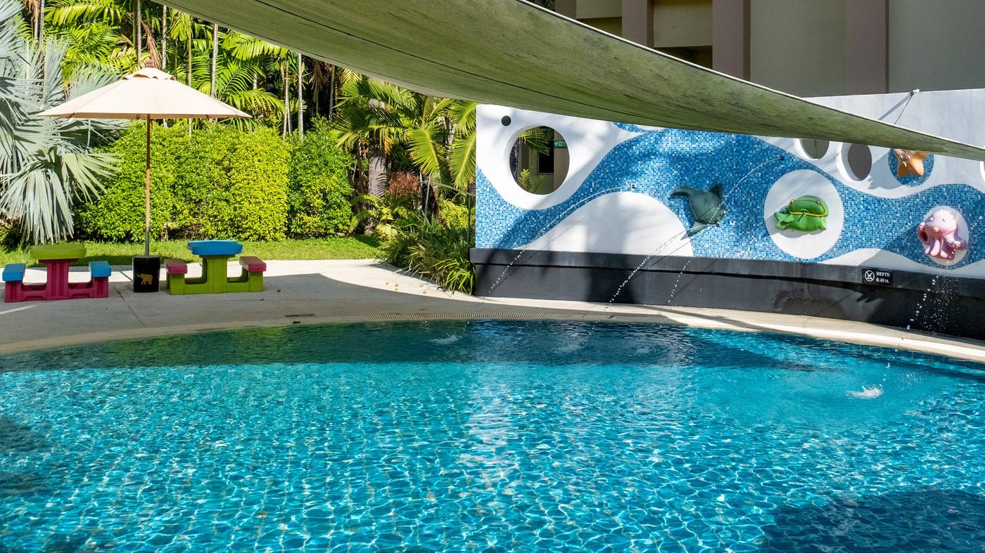 Holiday-Inn-Resort-Phuket-Patong-Pool-13