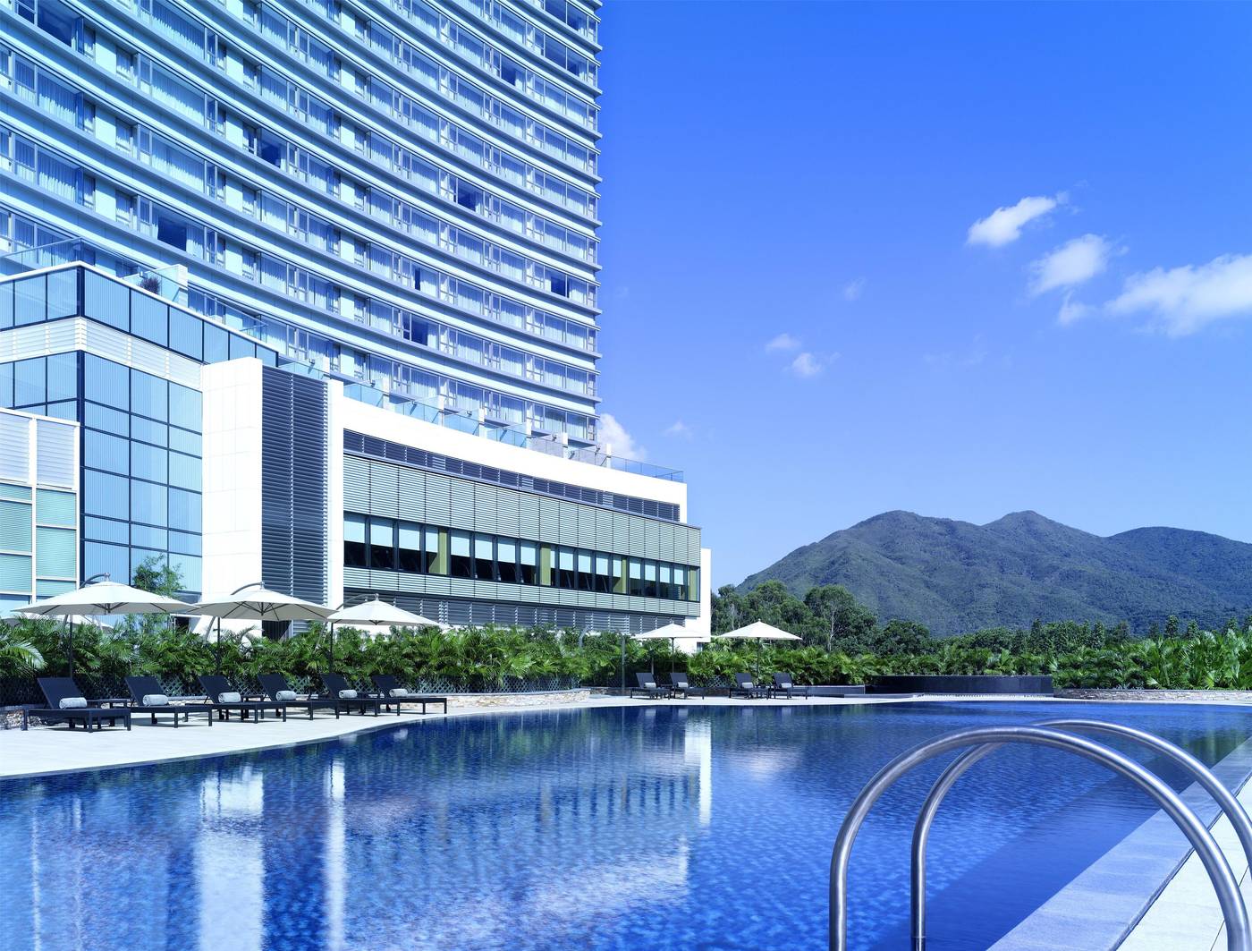 Hyatt-Regency-Hong-Kong-Sha-Tin-Pool-5