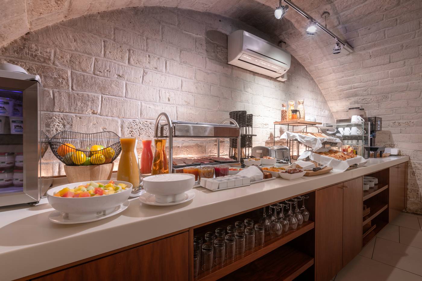 9Hotel-Opera-Restaurant-29