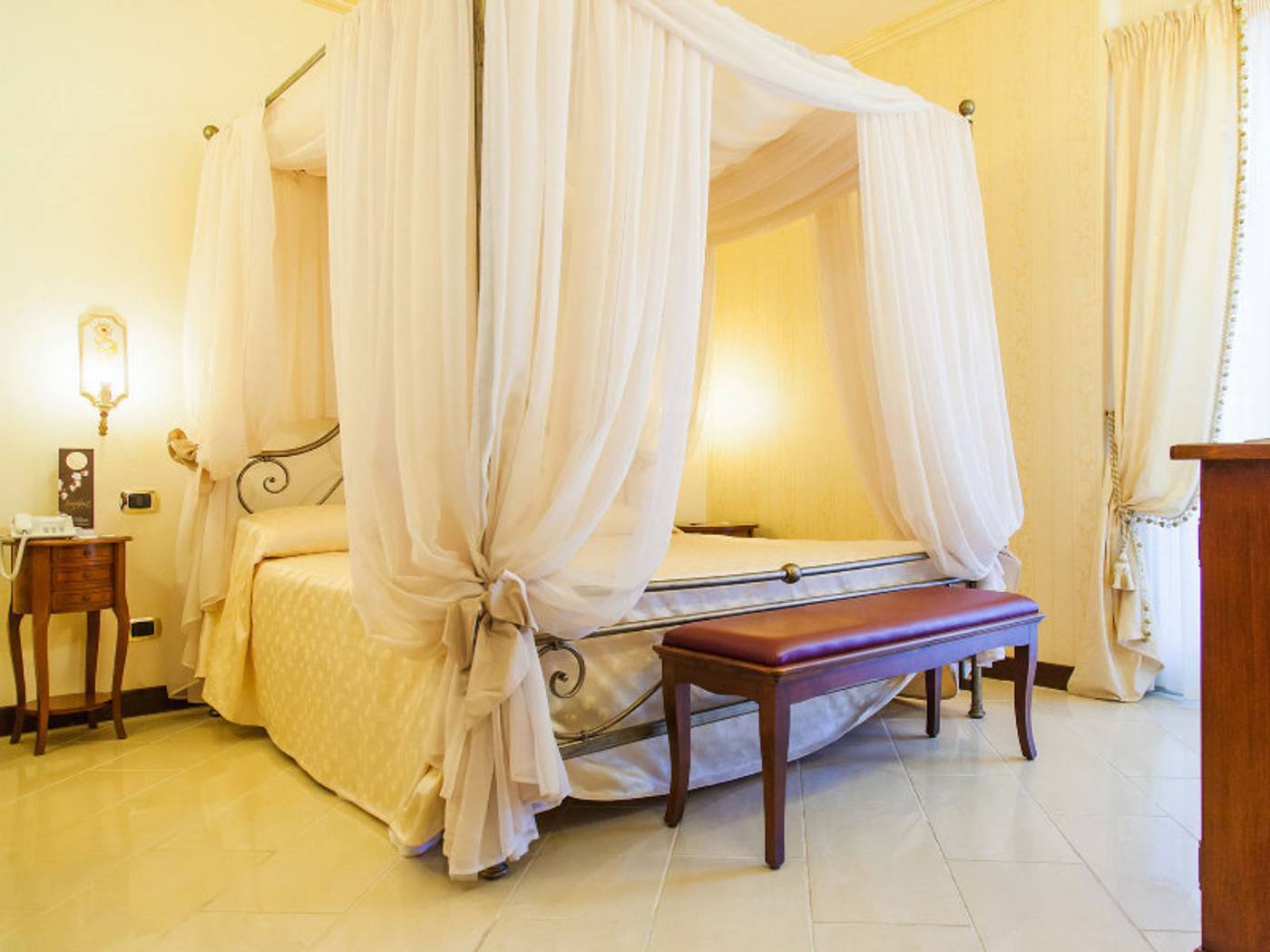 Diamond-Hotel-and-Resort-Naxos-Taormina-Room-21