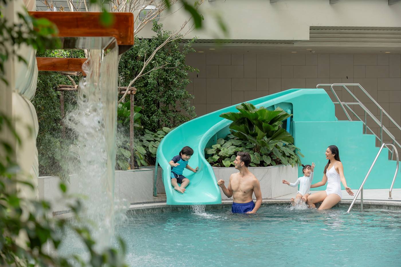 Novotel-Living-Bangkok-Sukhumvit-Legacy-Pool-41