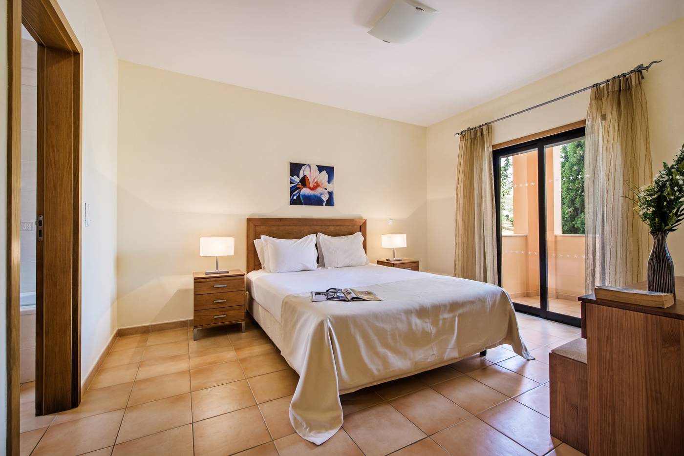 Jardim-da-Meia-Praia-Room-27