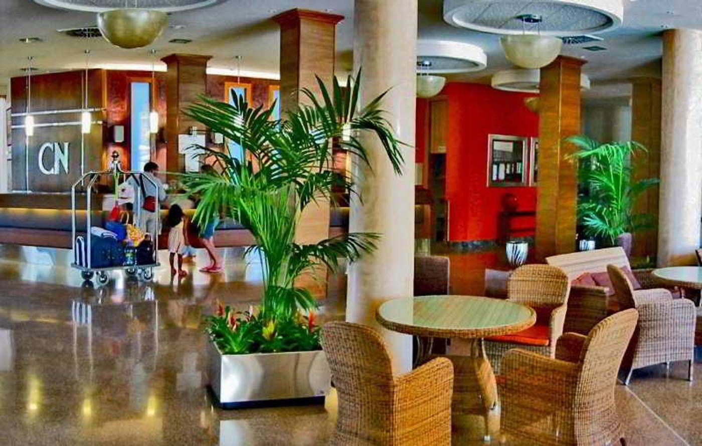 Monarque-Costa-Narejos-Lobby-38