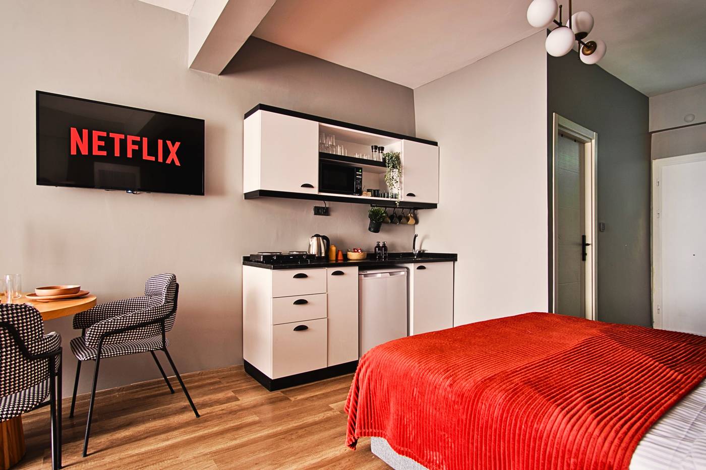 TAKS-INN-Suites-Room-1