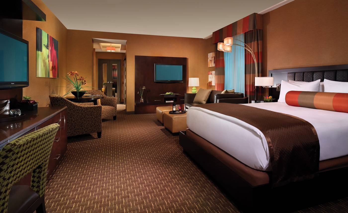 Golden-Nugget-Hotel-Room-9
