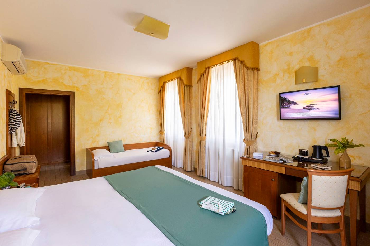 Venezia-2000-Room-10