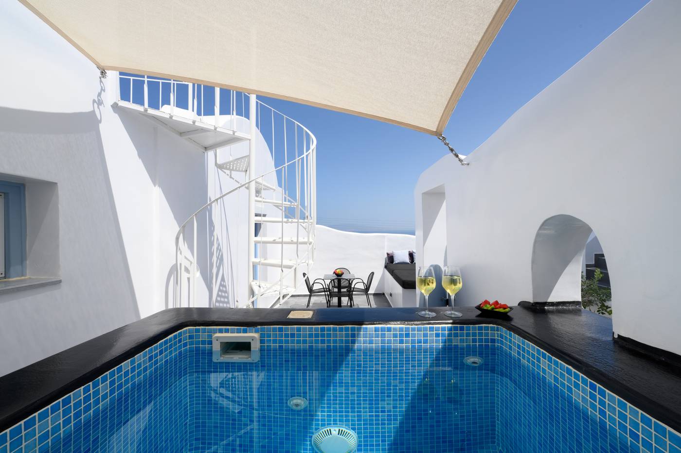 Sole-D-Oro-Luxury-Suites-Room-16