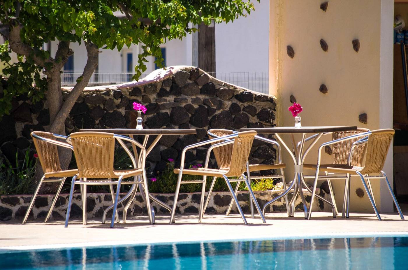 Smaragdi-Apts-Bar-13