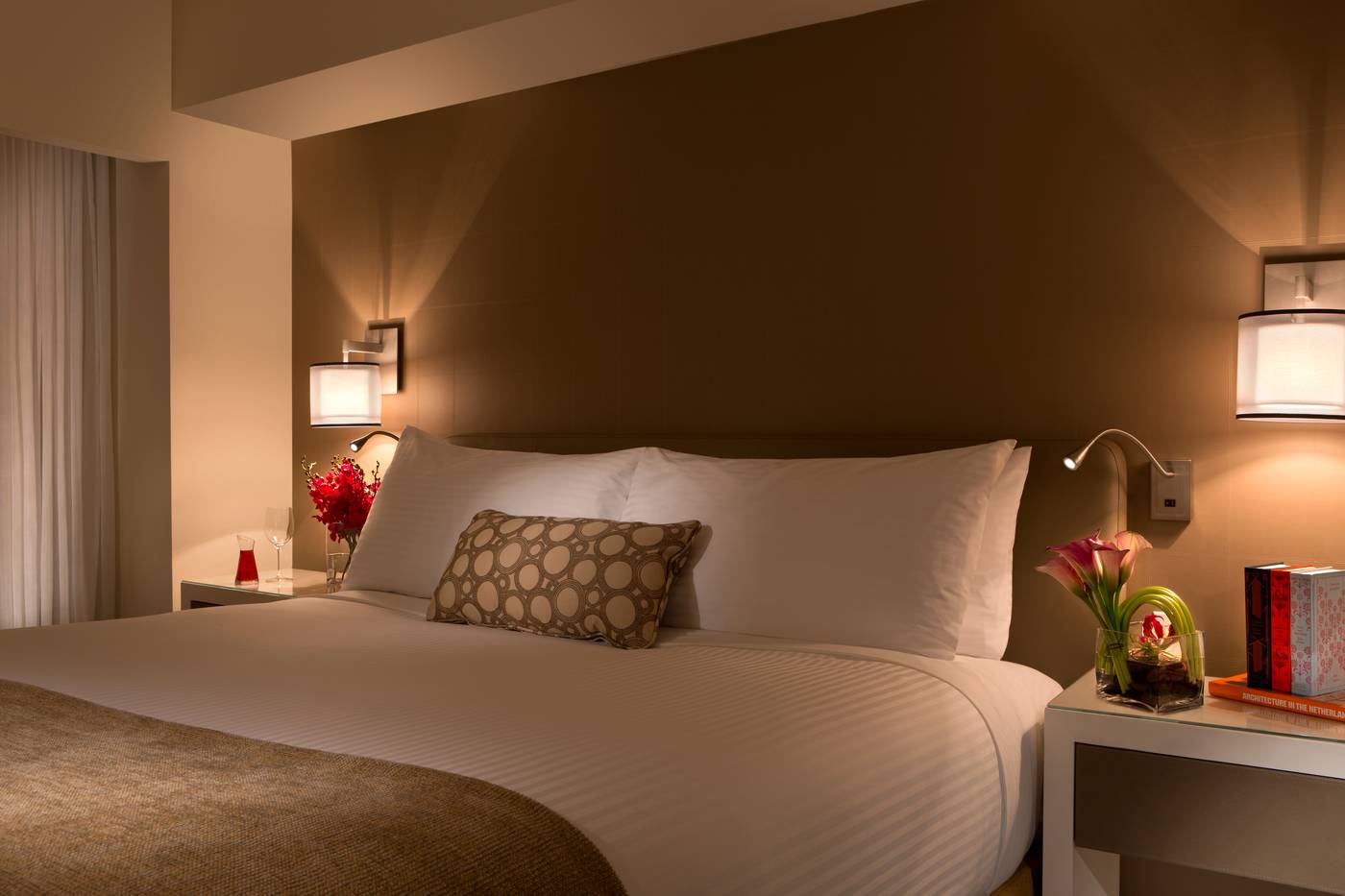 Millennium-Hilton-New-York-One-UN-Plaza-Room-69