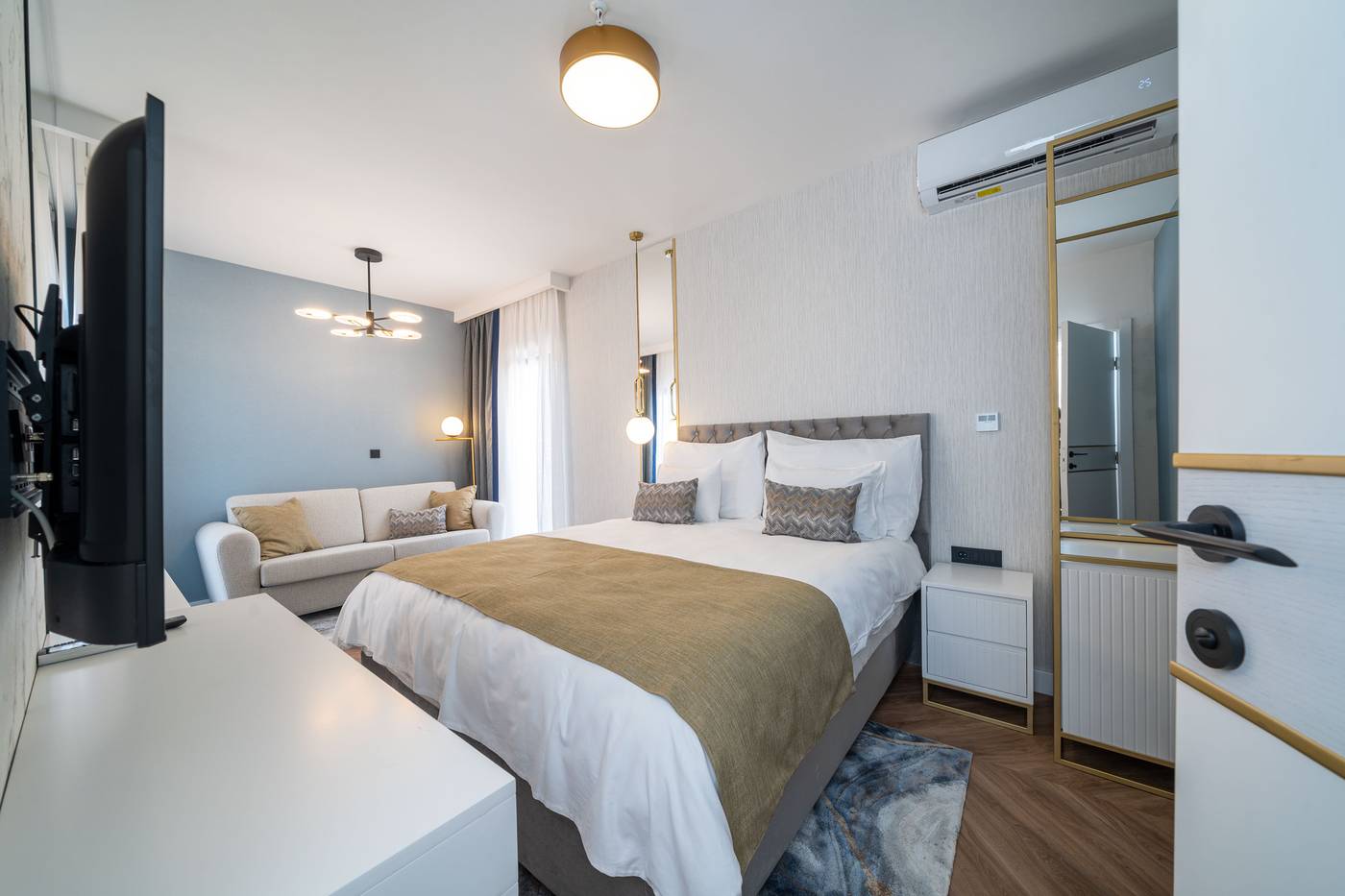 Hotel-Millennium-Room-7