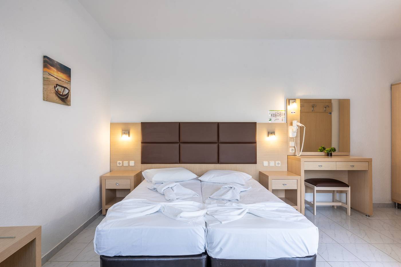 Sunlight-Studios-Room-18