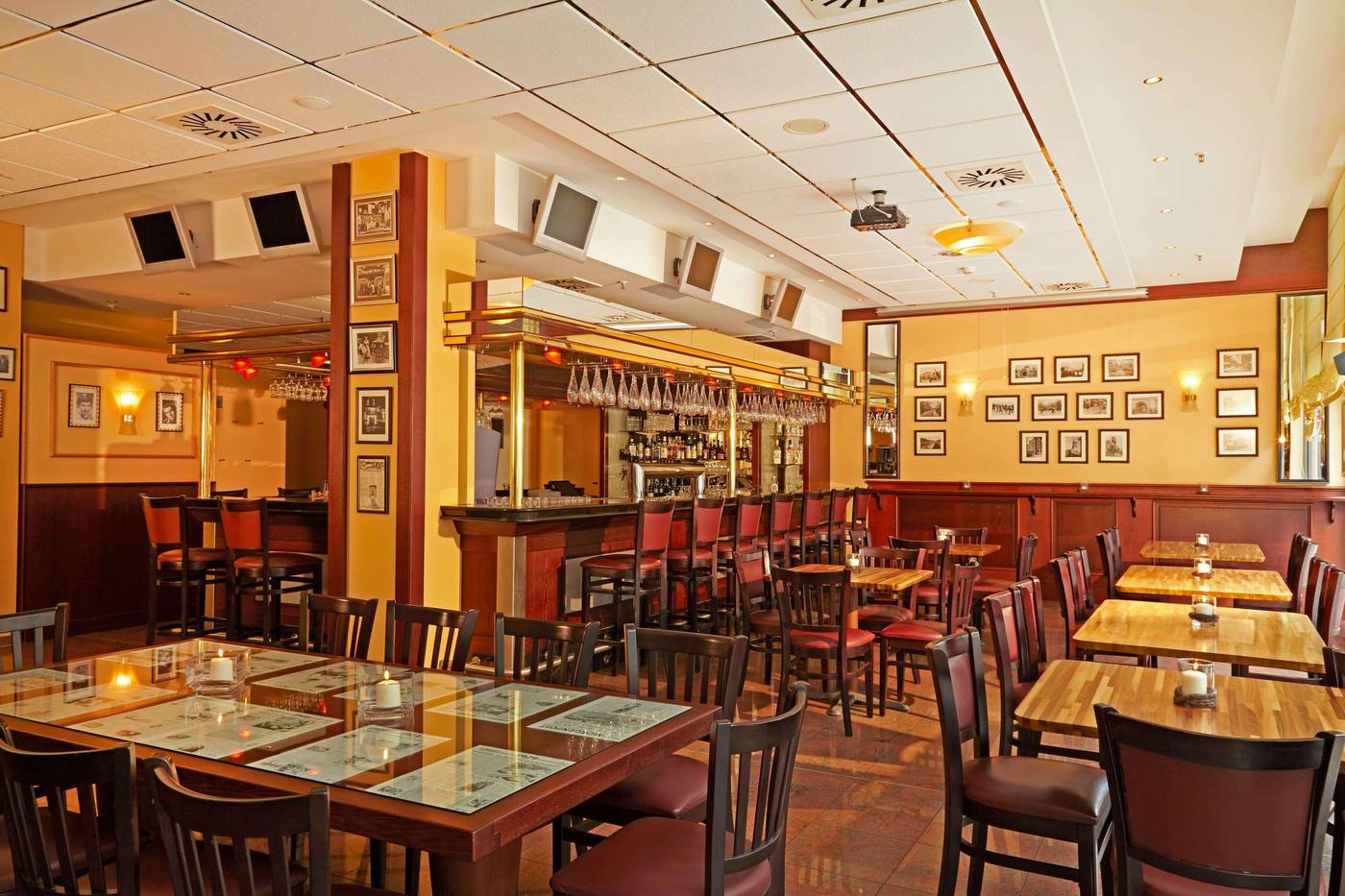 H--Hotel-Berlin-Mitte-Bar-40