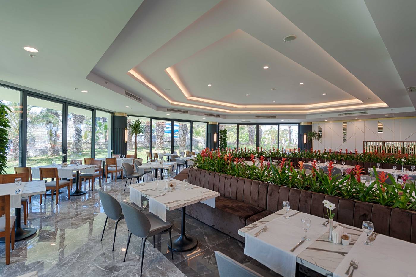 Seven-Seas-Hotel-Blue-Restaurant-65