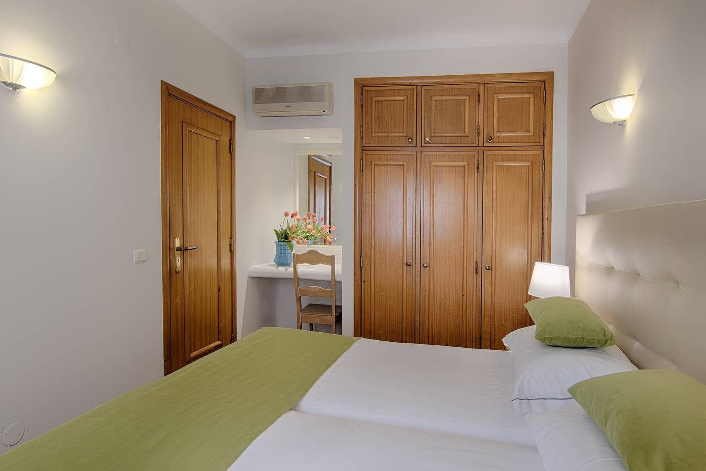 Luna-Miramar-Room-23