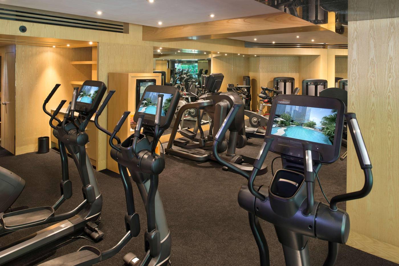 Grand-Hyatt-Hong-Kong-Sports-and-Entertainment-39