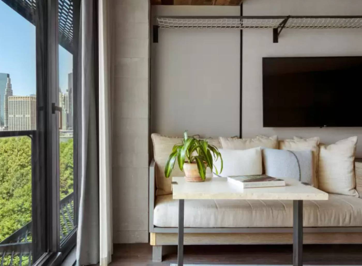 1-Hotel-Brooklyn-Bridge-Room-9