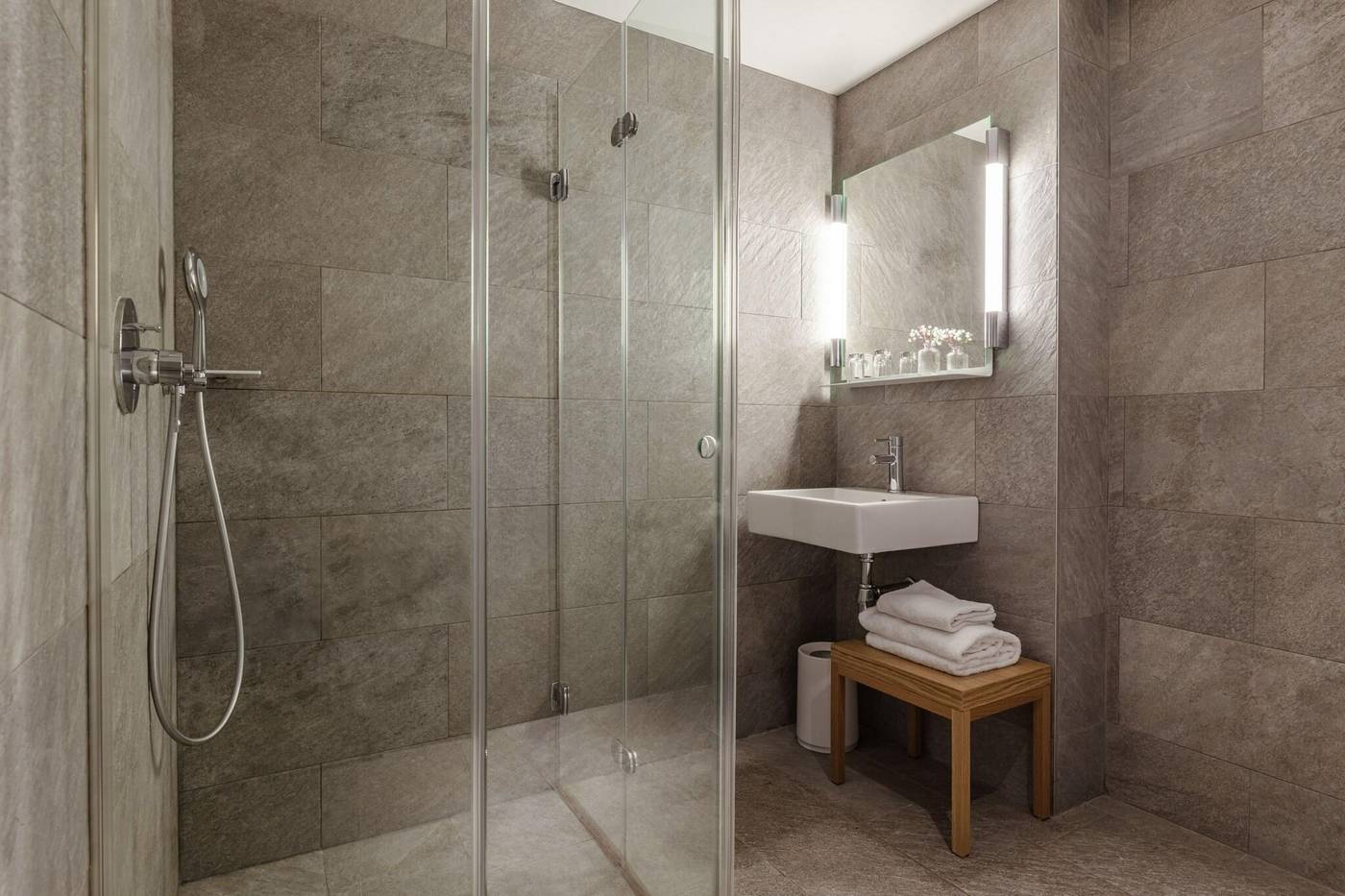 9hotel-Republique-Room-41