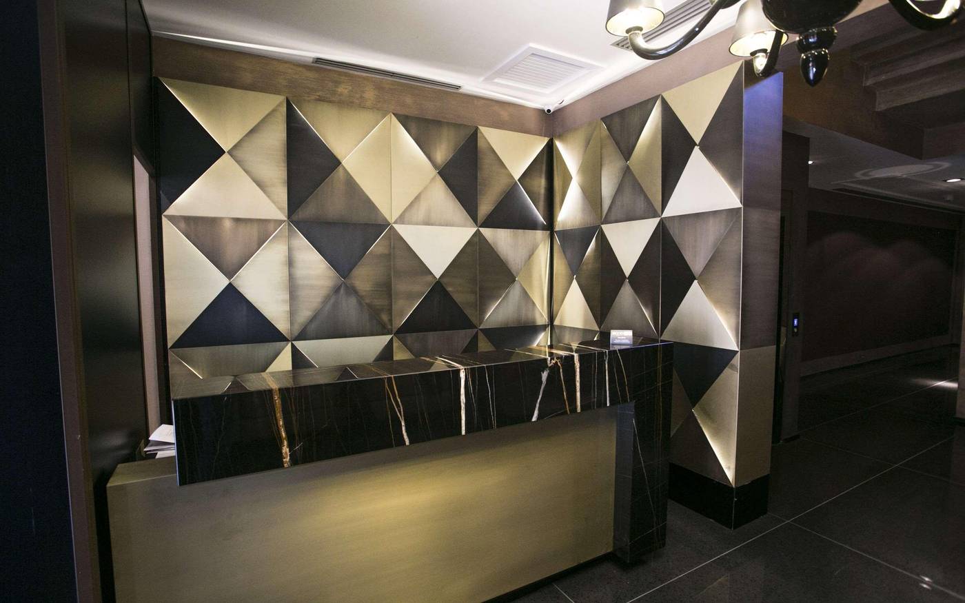 Venice-Times-Hotel-Lobby-14